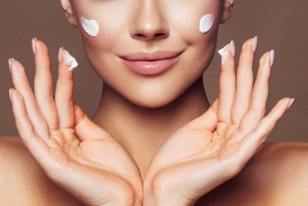 Tips to choose the right skincare routine for sensitive skin